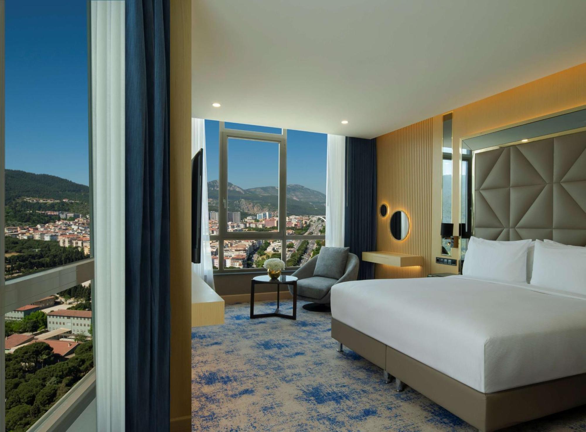 Doubletree By Hilton Manisa Hotel Exterior foto