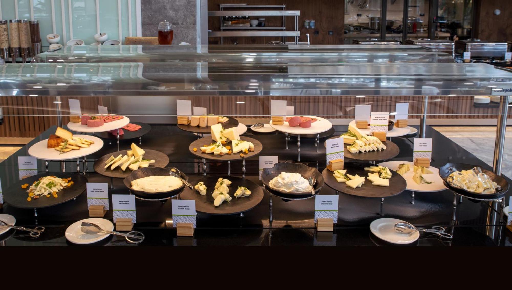 Doubletree By Hilton Manisa Hotel Exterior foto